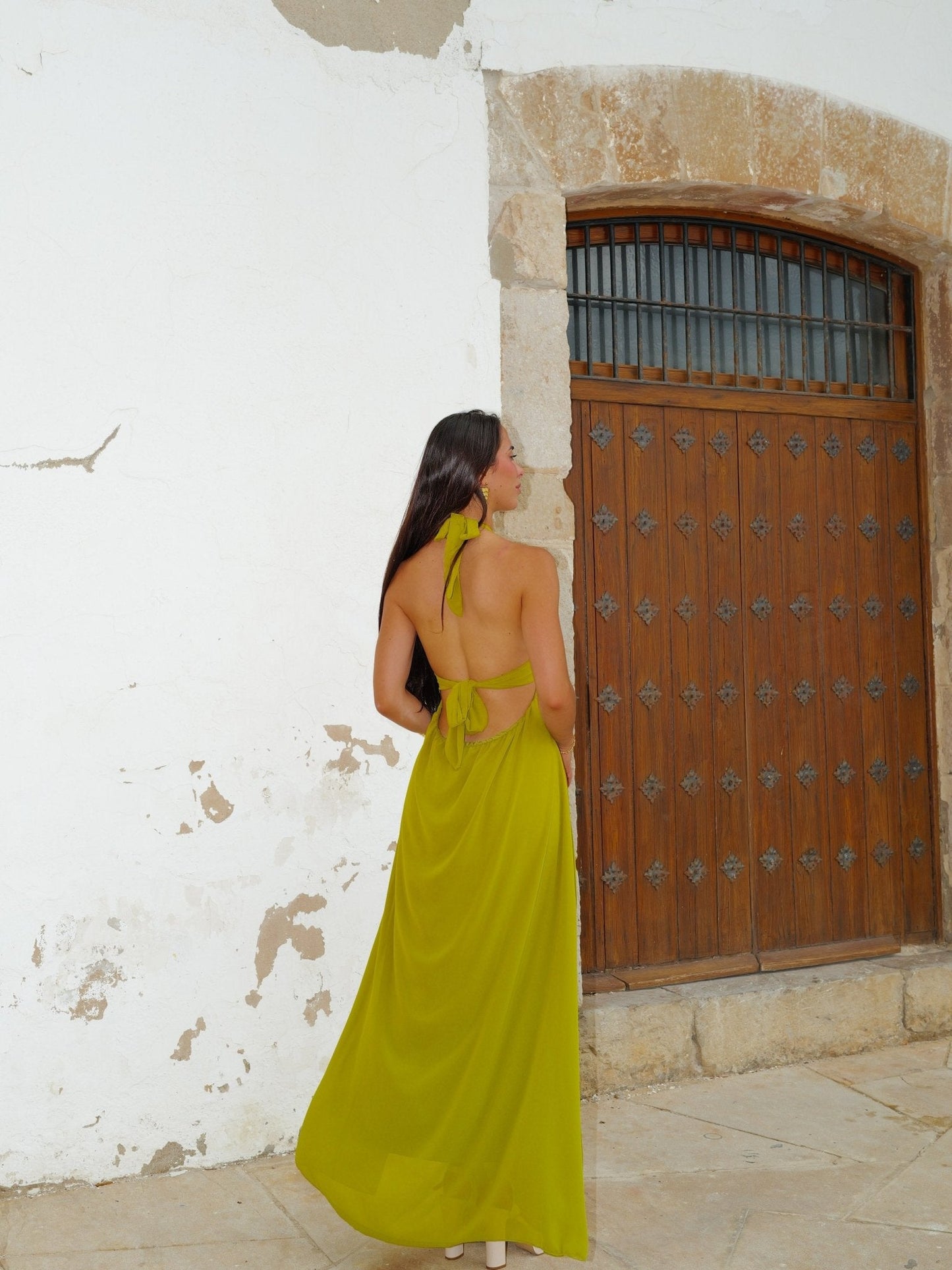 Vestido largo gasa escote pico oliva
