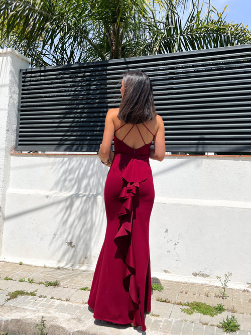 Vestido largo cola vino