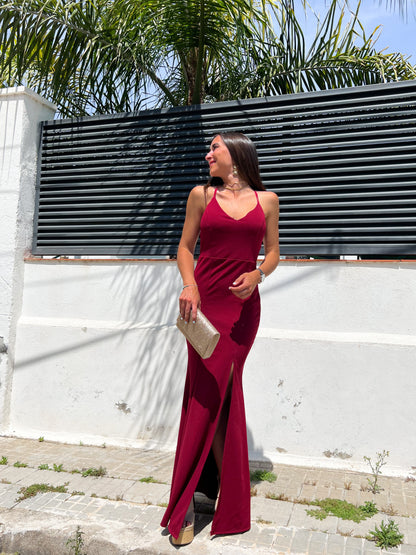 Vestido largo cola vino
